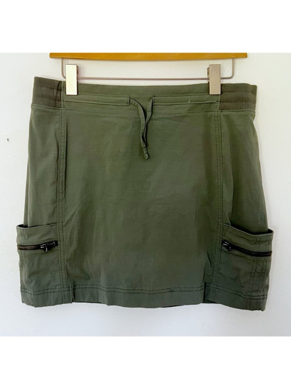 Vtg Athleta Trekkie Skort Olive Green 10 Cargo Zip Pockets Gorpcore Athleisure - Picture 2 of 10